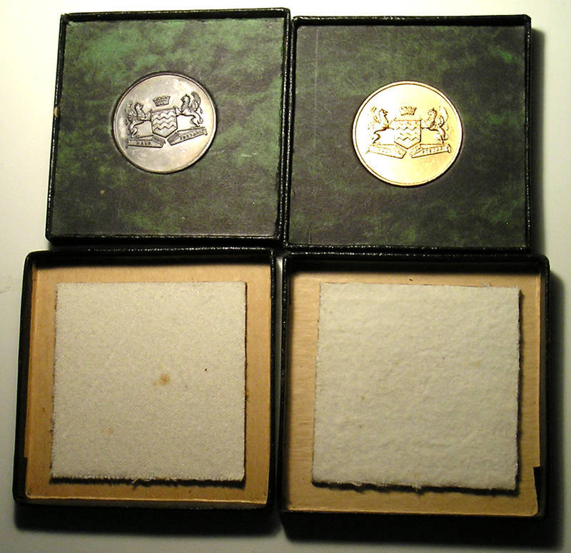 Oudtshoorn Centenary 1847-1947 Boxed Silver and Bronze Commemorative Medals