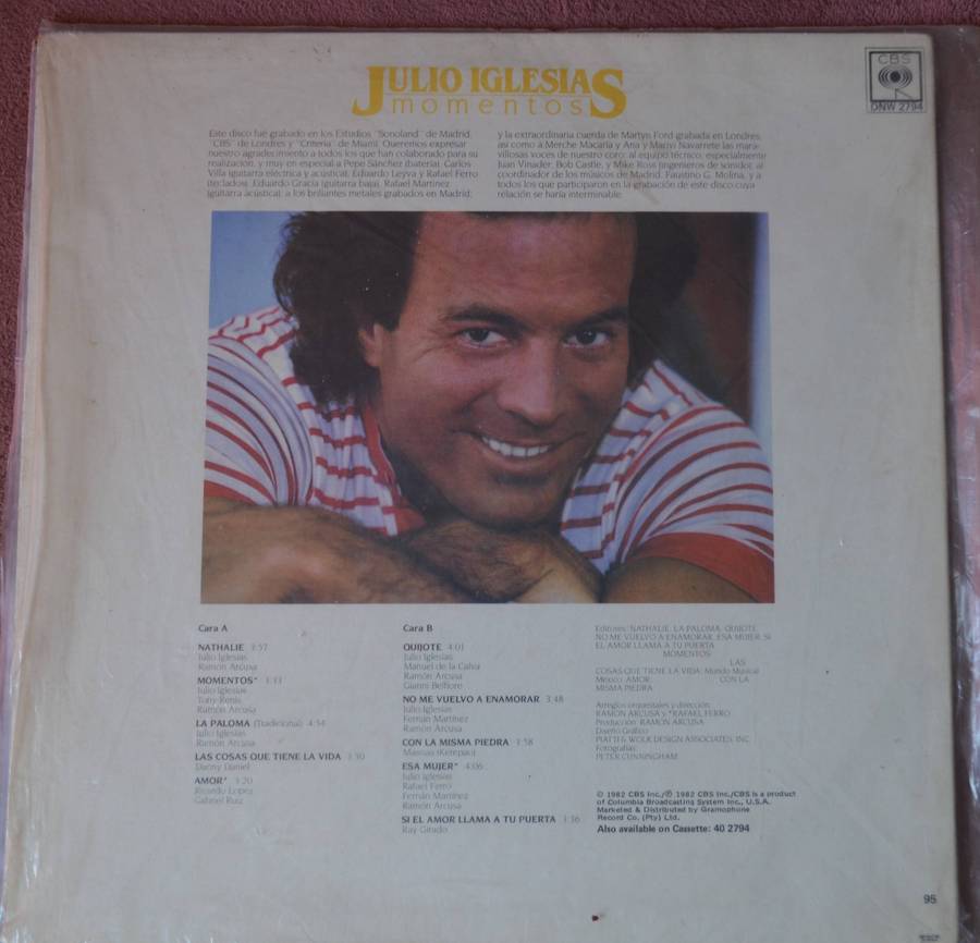 Julio Iglesias Momentos Vinyl