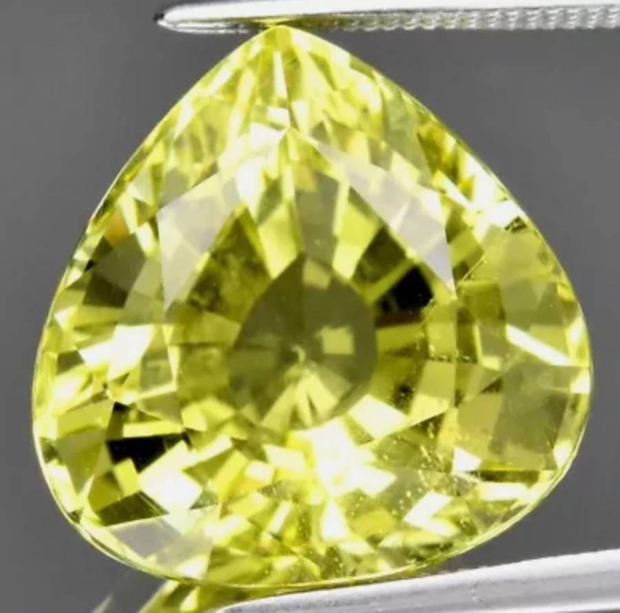 10.10ct Pear Cut Natural Lemon Quartz