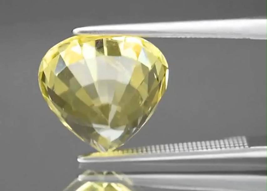 10.10ct Pear Cut Natural Lemon Quartz