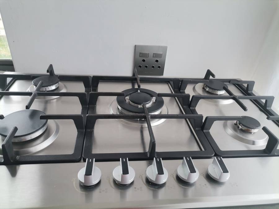 CADAC - 900mm Stainless Steel 5 Burner Gas Hob - Silver