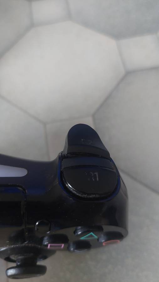 PS4 console and 2 controls