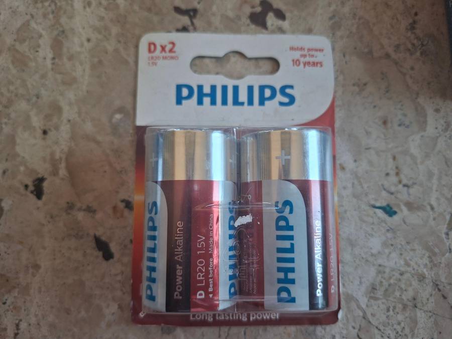 R1.00 NO RESERVE AUCTION  PHILIPS SOUND SYSTEM, SHAVER & MORE!