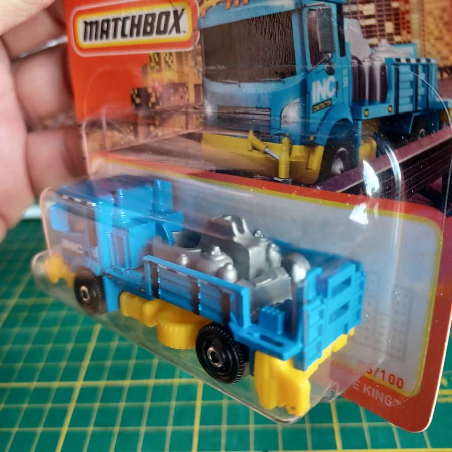 2022 Matchbox `Short Card` ~ No55/100 Road Stripe King