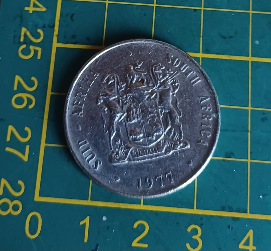 1977 ~ 1R coin ~ South Africa