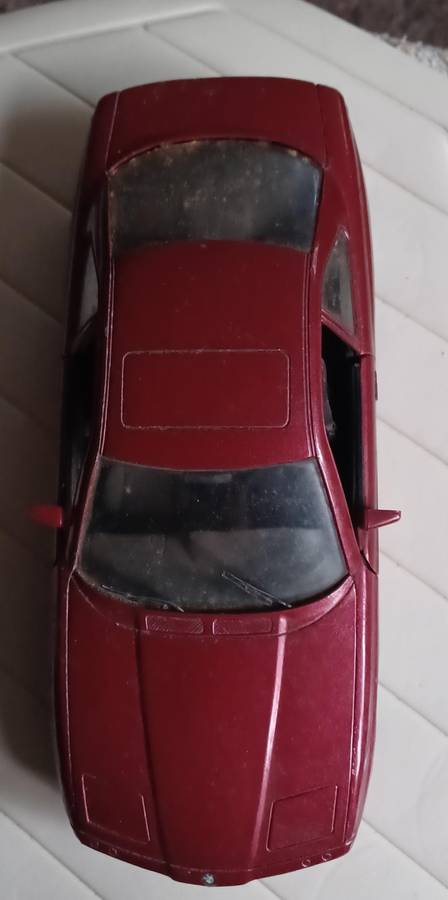 WW 1:18 MAISTO BMW 850I 850 I Metallic Maroon