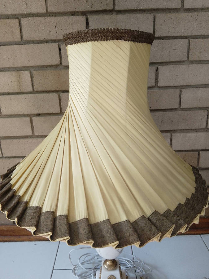 Stunning Rare Vintage Marble Base Lamp