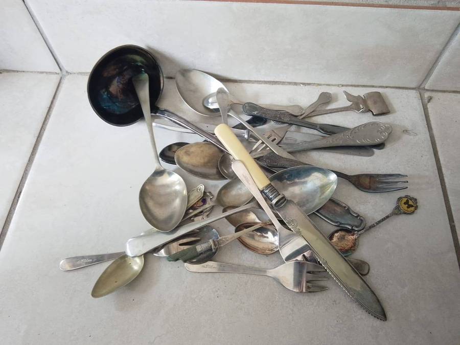 Collectors vintage assortment of cutlery