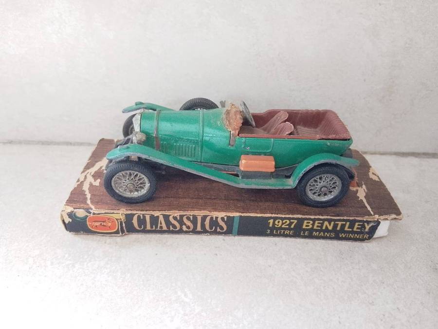 Vintage collectors 1927 Bentley Model car
