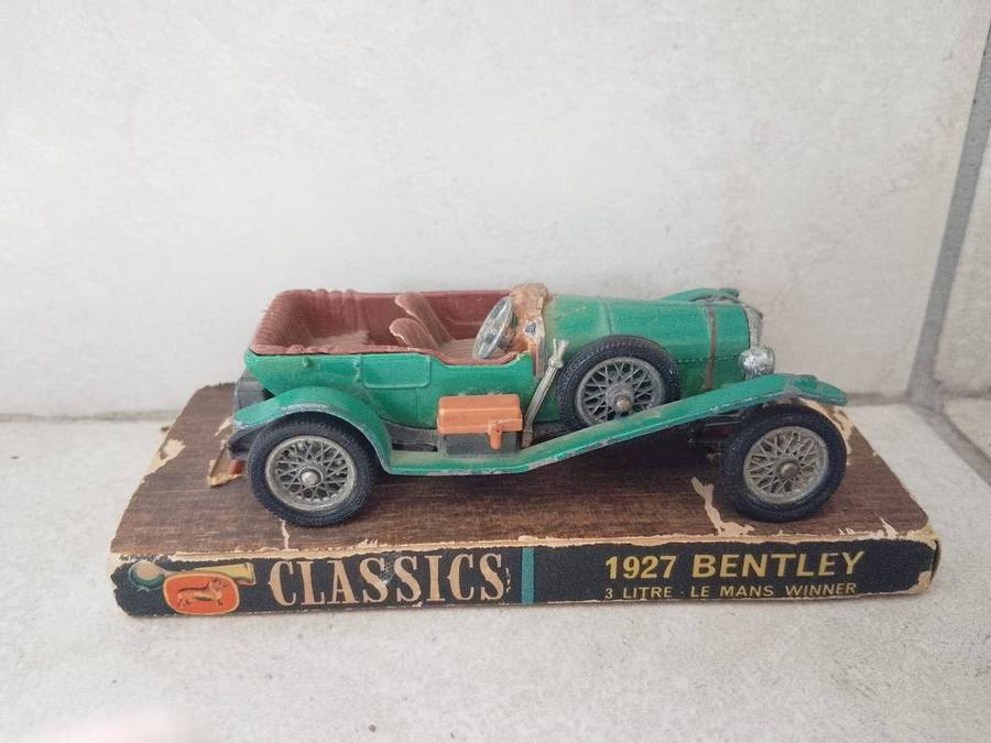 Vintage collectors 1927 Bentley Model car