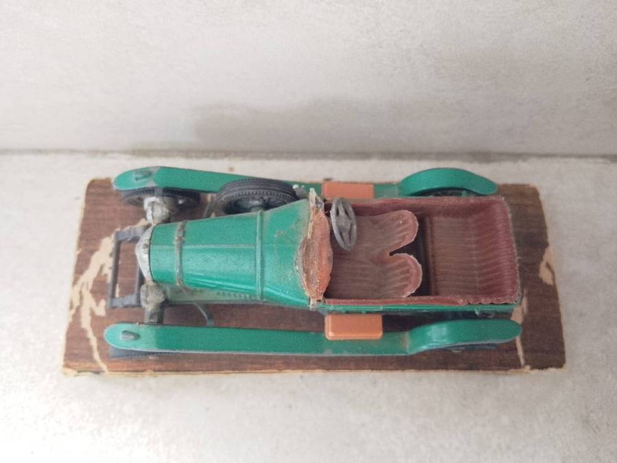 Vintage collectors 1927 Bentley Model car