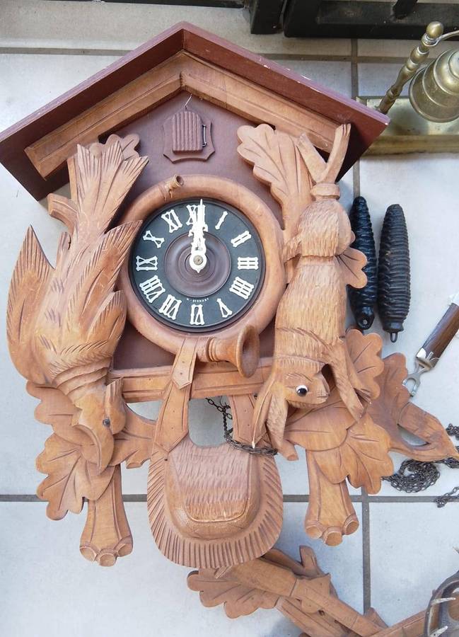 Vintage Collectors Cuckoo Clock