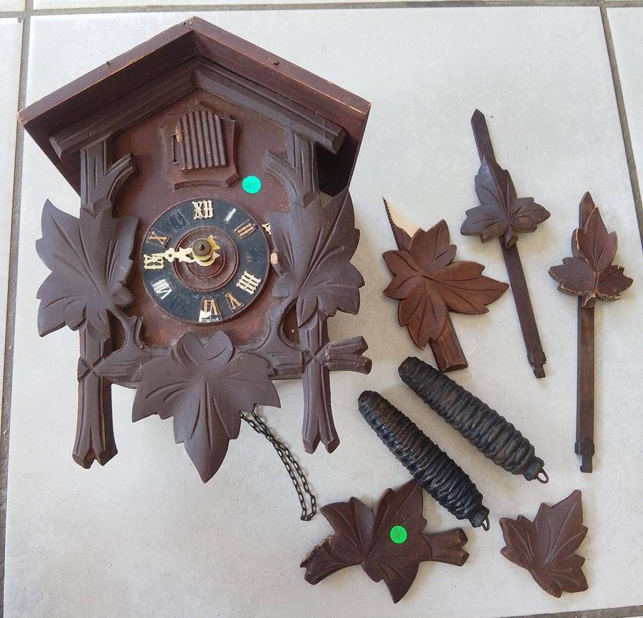 Vintage Collectors Cuckoo Clock