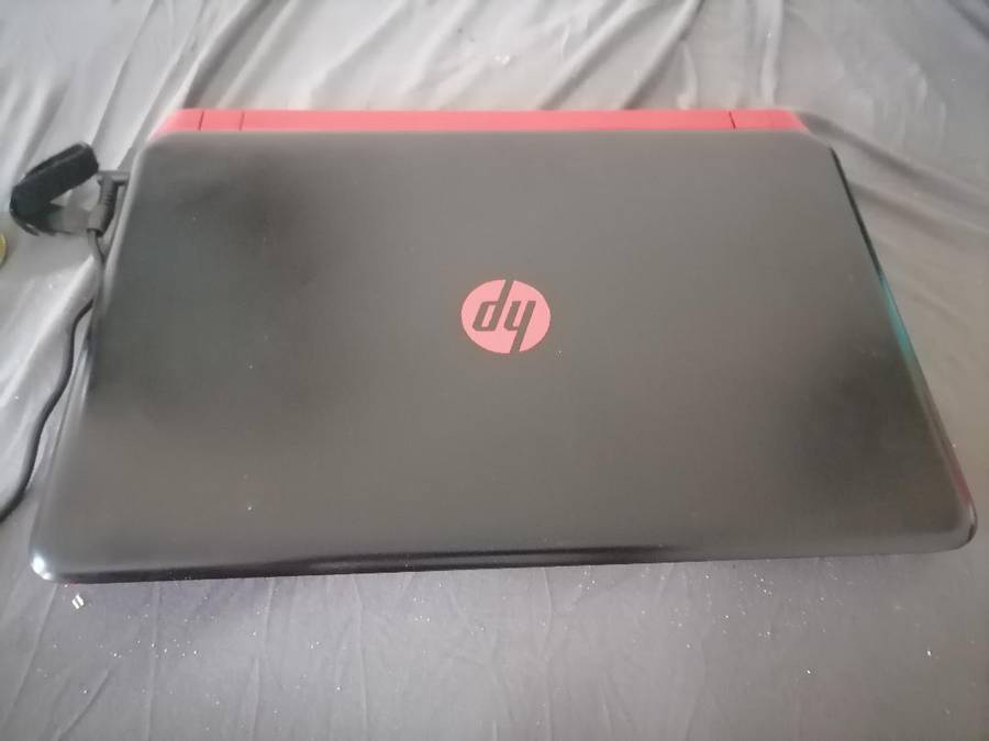 *HP 15 BEATS SPECIAL EDITION TOUCH SCREEN LAPTOP*AMD A8 RADEON,8GB RAM,1TB HDD*