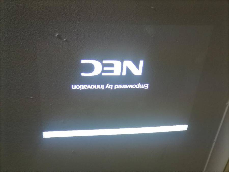 TOP QUALITY DELL V260 3D READY DLP PROJECTOR WITH POWER CORD