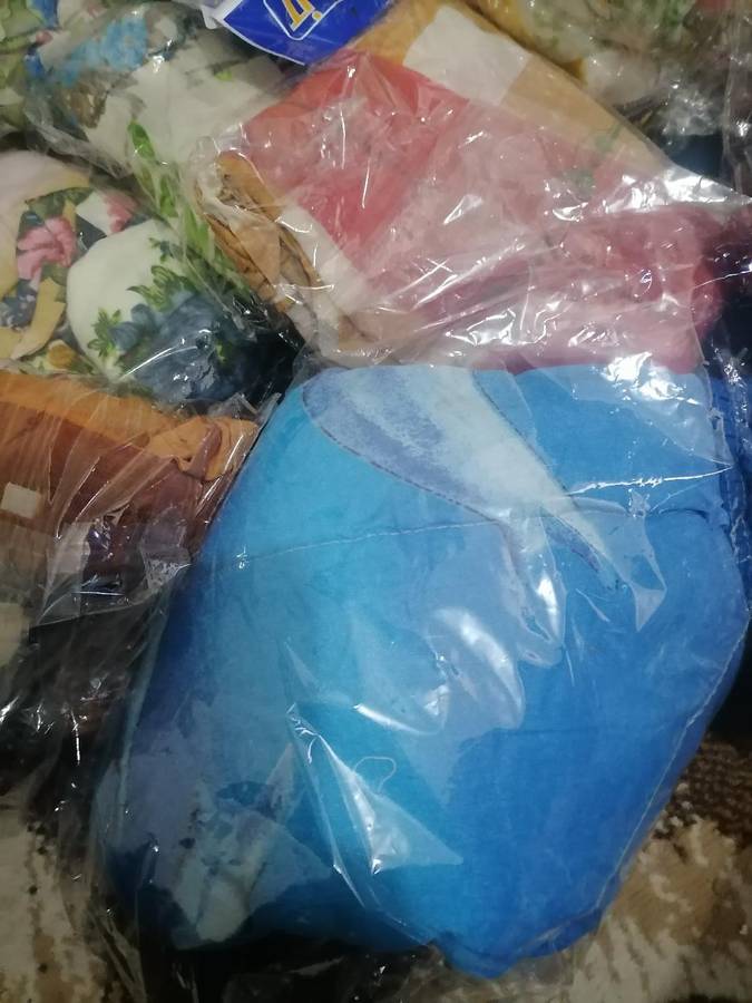 *WEEKEND SPECIAL*LAST OF THIS LOT*Pillow Cases, Normal Size + Continental Size, One Bid for the Lot