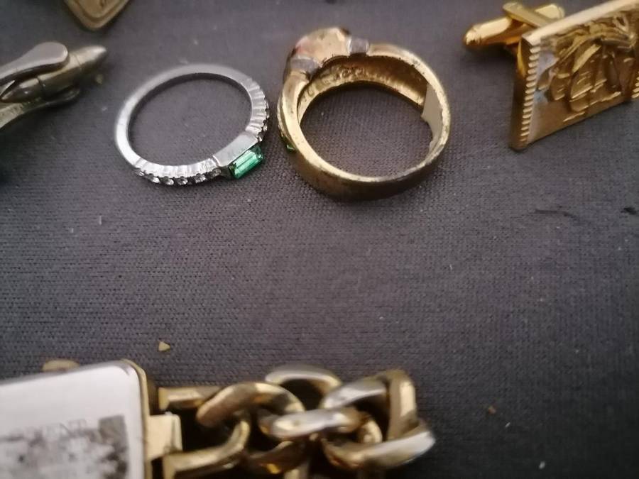 *LOT OF CUFFLINKS,WATCH,RINGS ETC*