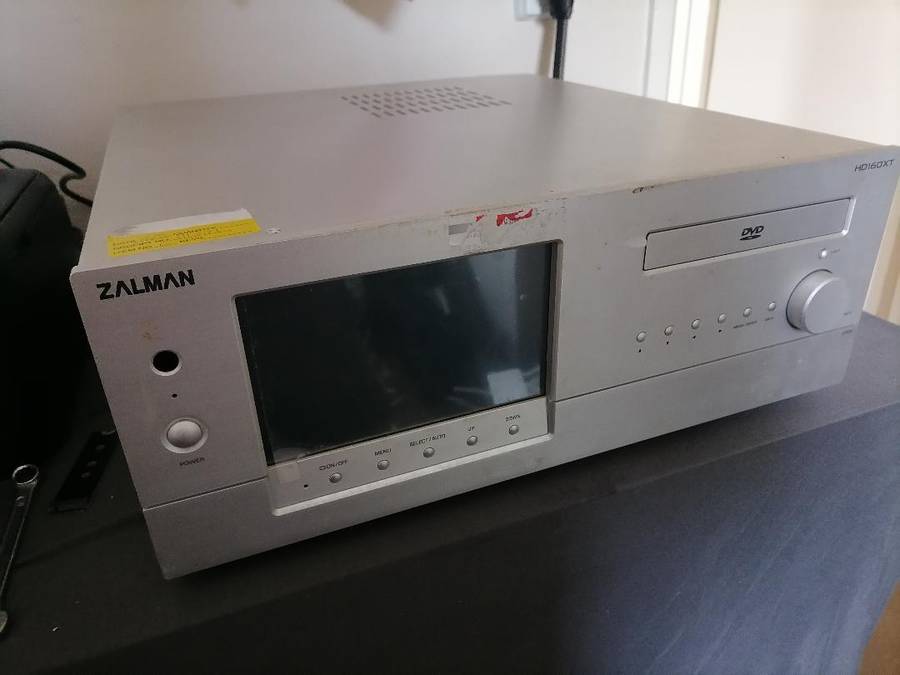 ZALMAN DD160XT HTPC HOME THEATRE ENCLOSURE PC WITH 7 INCH TOUCH SCREEN*POWERS ON AND OFF**
