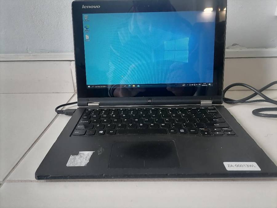 I5 LENOVO YOGA 2 11 LAPTOP/TABLET. WORKING CRACK ON GLASS*SOLD AS IS**