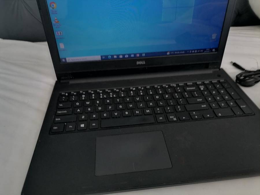 REFURBISHED i3 DELL INSPIRON 15, 5TH GEN, 4GB RAM 320GB HDD,W10/OFFICE. BATTERY 100%,CHARGER