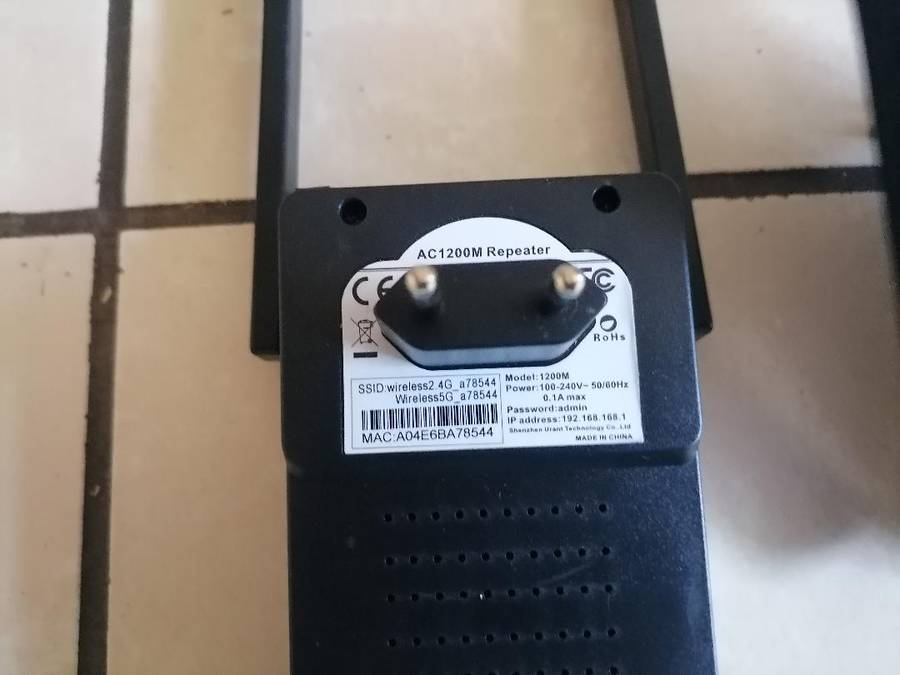 LOT OF 2 HI SPEED WIFI RANGE EXTENDERS*ONE BID FOR BOTH*WORKING**