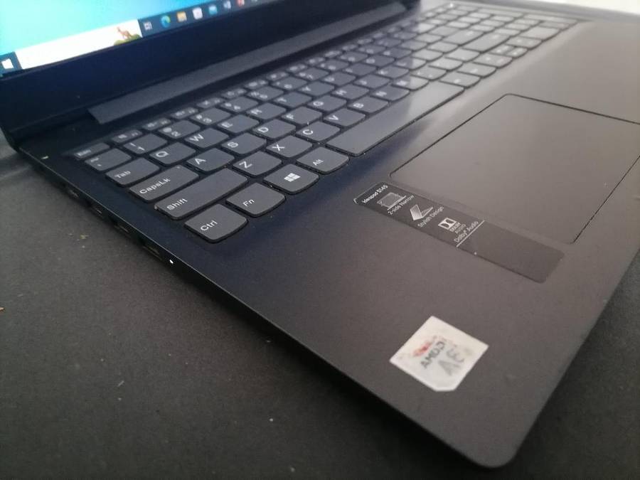 **LENOVO IDEAPAD S145 AMD 6-9225 RADEON R4*8GB RAM,1TB HDD*W10/OFFICE*BATTERY 100%*