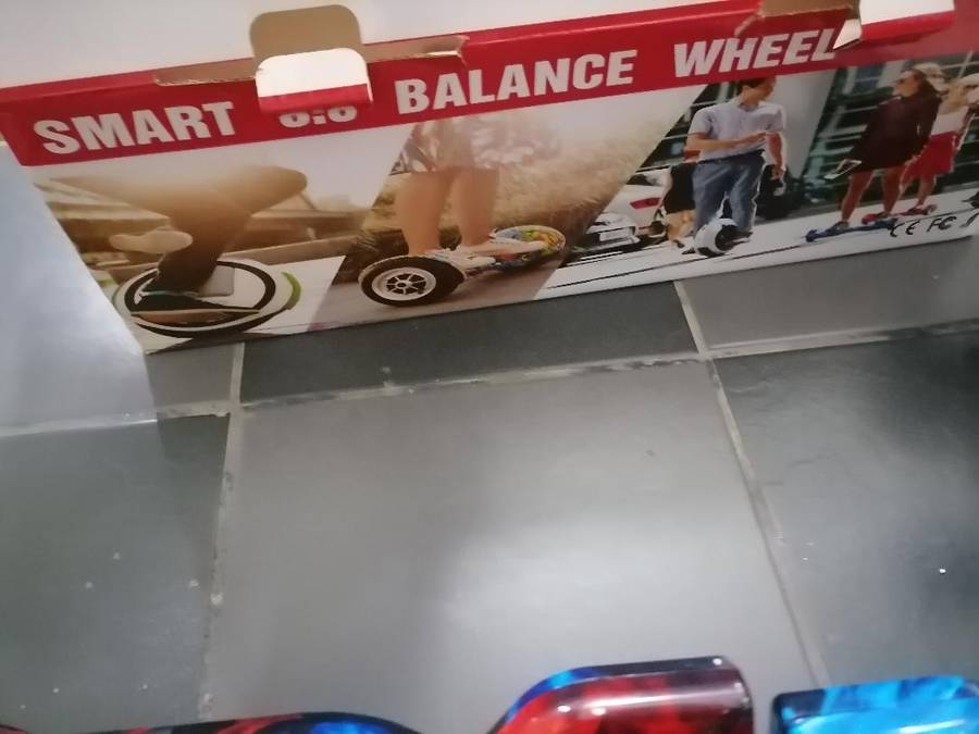 *AWESOME DEAL*SMART 6.5 INCH BALANCE BOARD WITH LED LIGHTS AND BT SPEAKER***