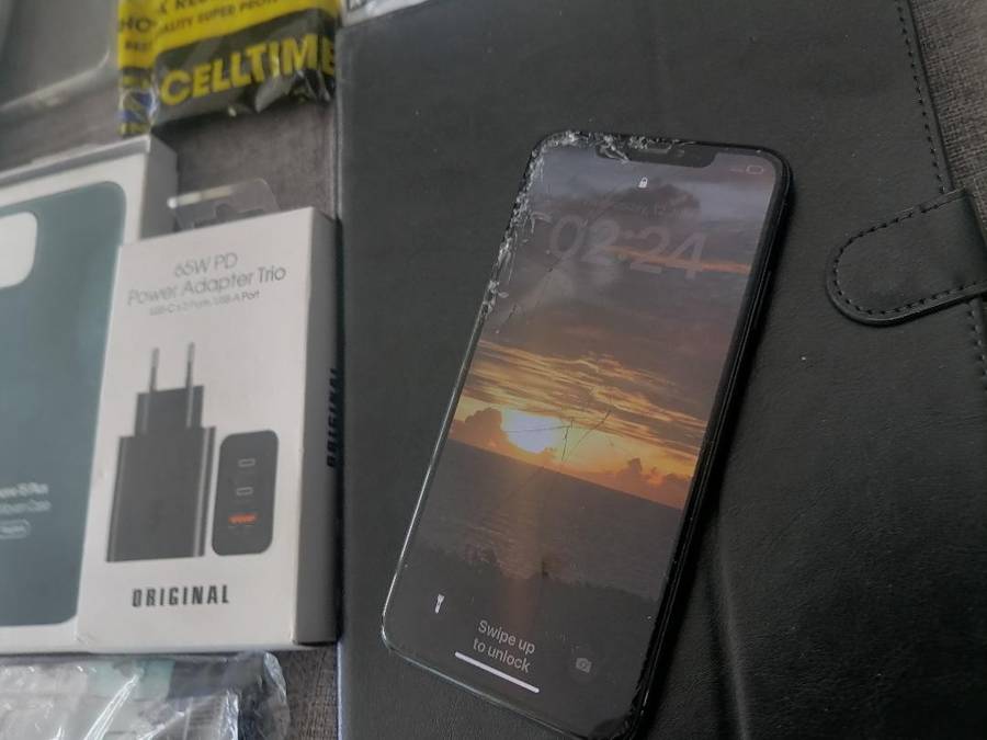 LOT OF APPLE PHONE, TABLET,NEW PHONE COVERS , ETC, ONE BID FOR THE LOT*