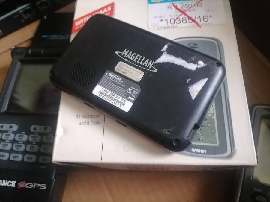 **LOT OF ELELCTRONICS*GSP DEVICES,ETHERNET SWITCH ETC*ONE BID FOR THE LOT*