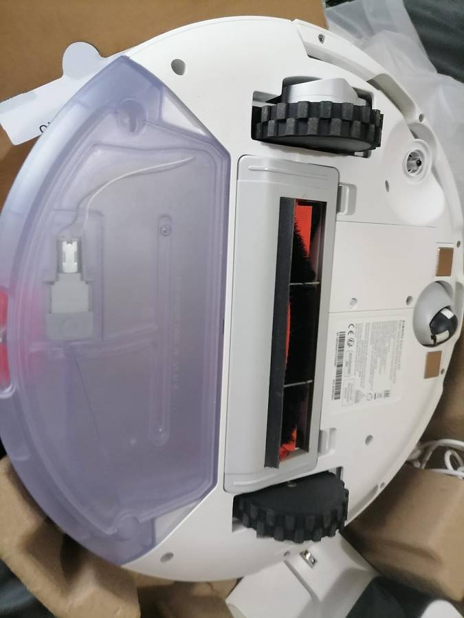 Xiaomi E10 Smart Robot Vac/Mop, Charging Station in Box
