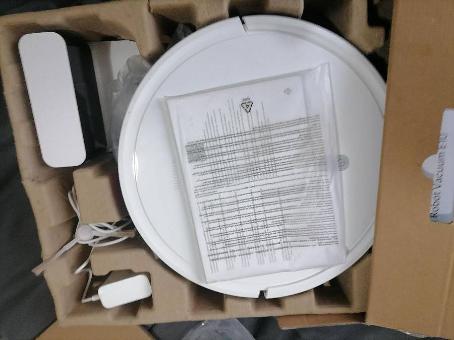 Xiaomi E10 Smart Robot Vac/Mop, Charging Station in Box