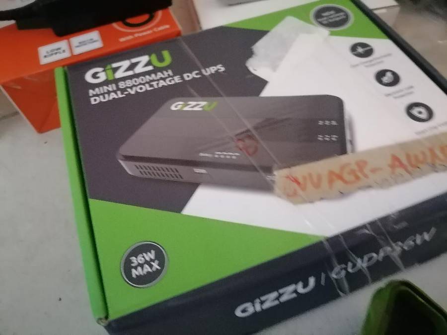 Lot of defective electronics - one bid for the lot as per pics