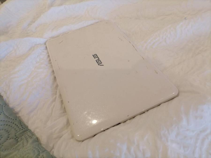 Asus E202S Laptop, No Charger, Not Tested, Sold As Is