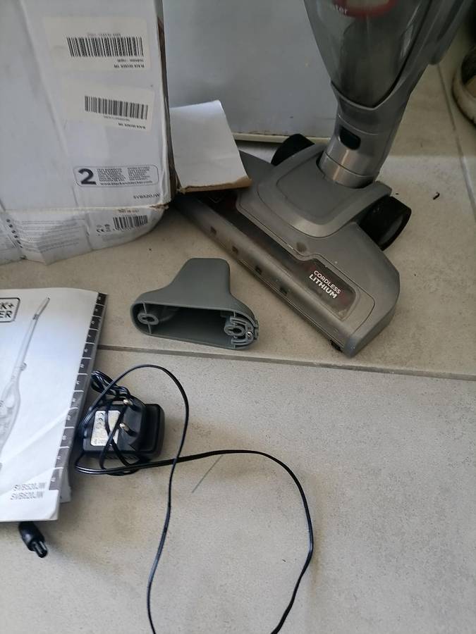 DEFECTIVE BLACK AND DECKER DUST BUSTER, CORDLESS VAC IN BOX WITH ATTACHMENTS*