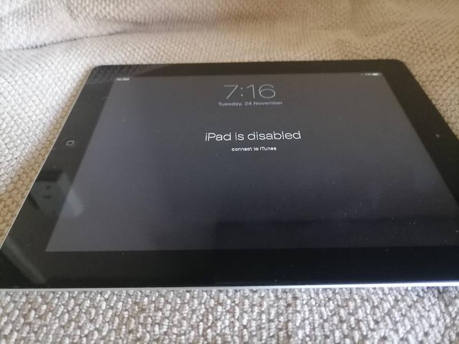 Apple iPad A1430 10 INCH,WIFI AND 4G*LIQUIDATION ITEM, SOLD AS IS**