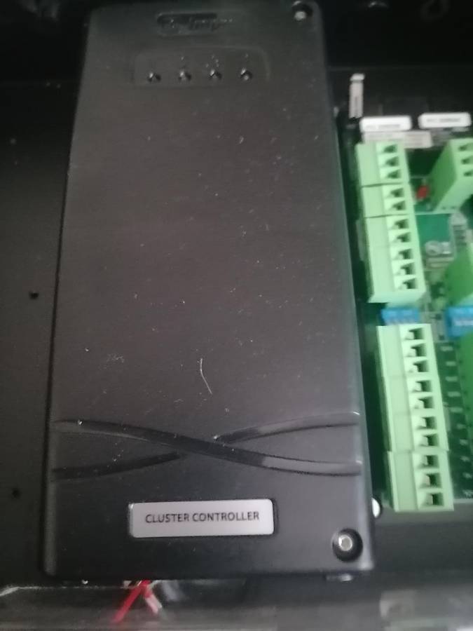 Impro System Cluster Controller in IPS Box with One 2 Wiegand Reader Module HCW930-0-0-GB