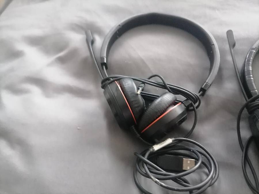 Buy one get one free*Jabra Evolve 40 Headset with Mic+controller*retails for R2000 each*