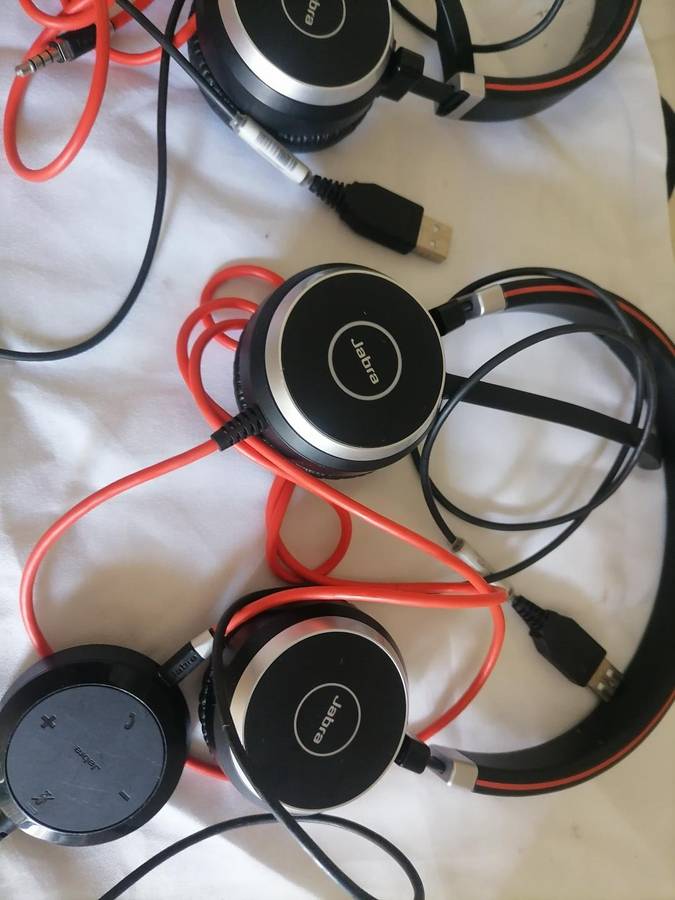 *Buy one get one free*Jabra Evolve 40 Headset with Mic+controller*retails for R2000 each*