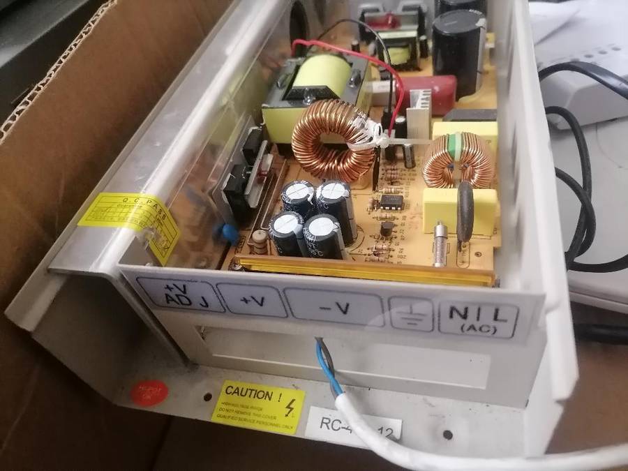 Bulk lot of electronics*one bid for the lot*