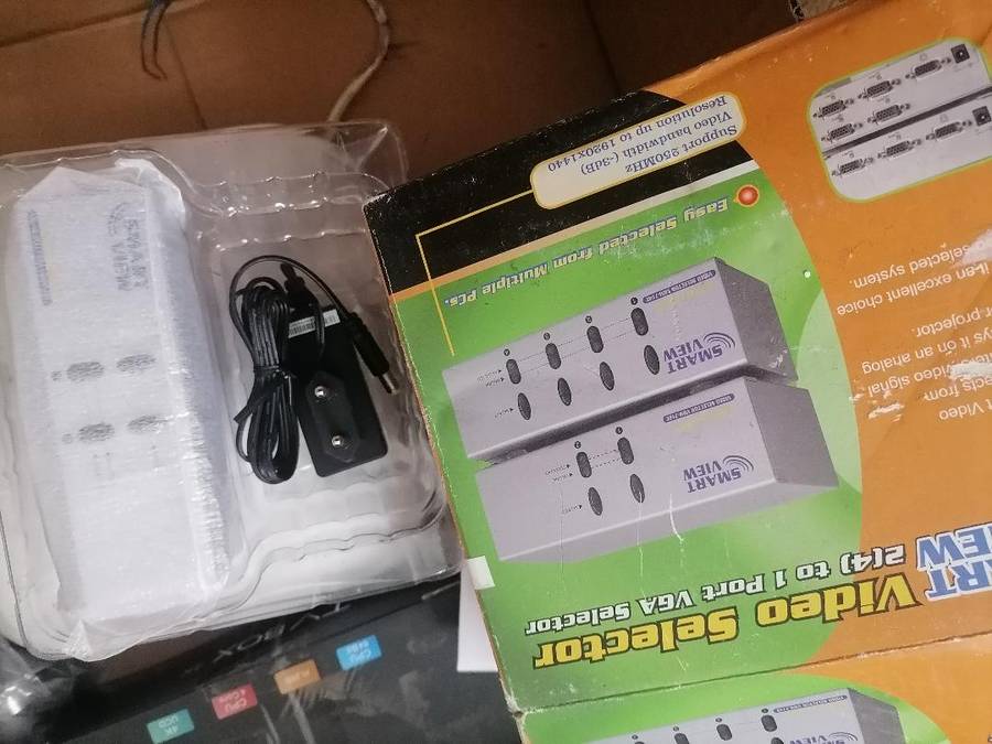 Bulk lot of electronics*one bid for the lot*