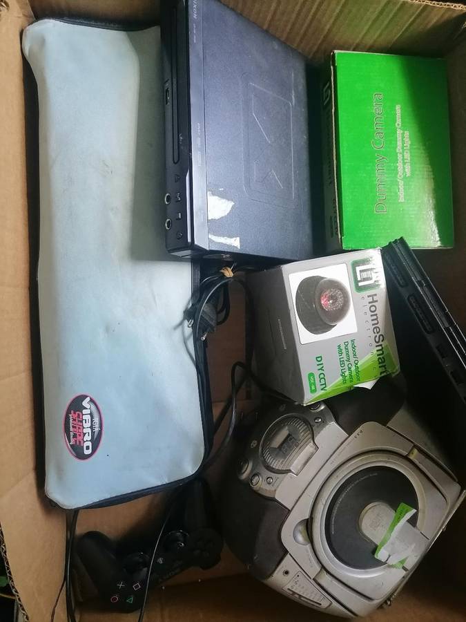 Bulk lot of electronics