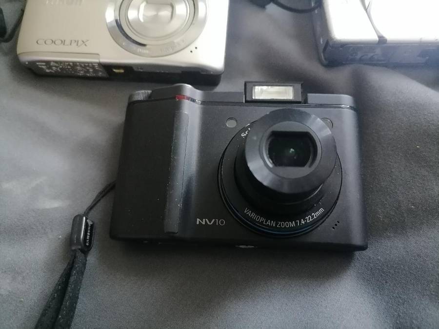 Lot of 3 x Digital Cameras*one bid for the lot*untested*
