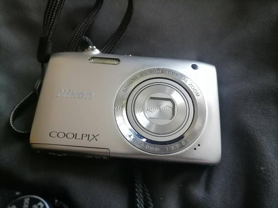 Lot of 3 x Digital Cameras*one bid for the lot*untested*