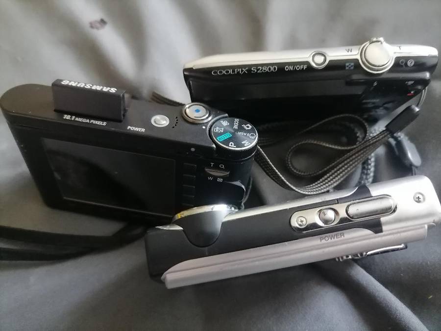 Lot of 3 x Digital Cameras*one bid for the lot*untested*