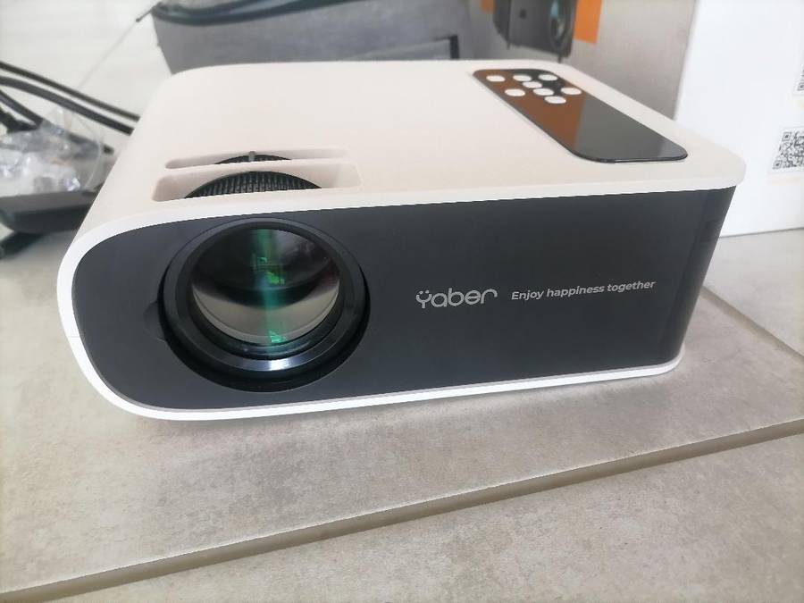 Defective YABER Bluetooth 5.0 Pro V8 1080P Native Projector with Wifi 6