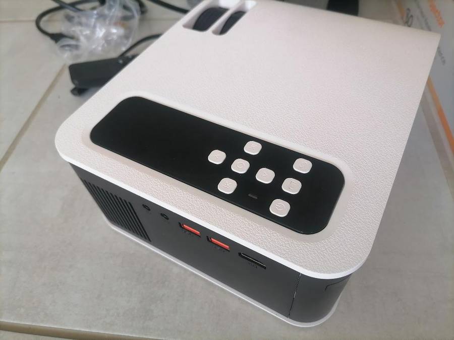 Defective YABER Bluetooth 5.0 Pro V8 1080P Native Projector with Wifi 6