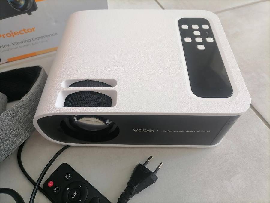 Defective YABER Bluetooth 5.0 Pro V8 1080P Native Projector with Wifi 6