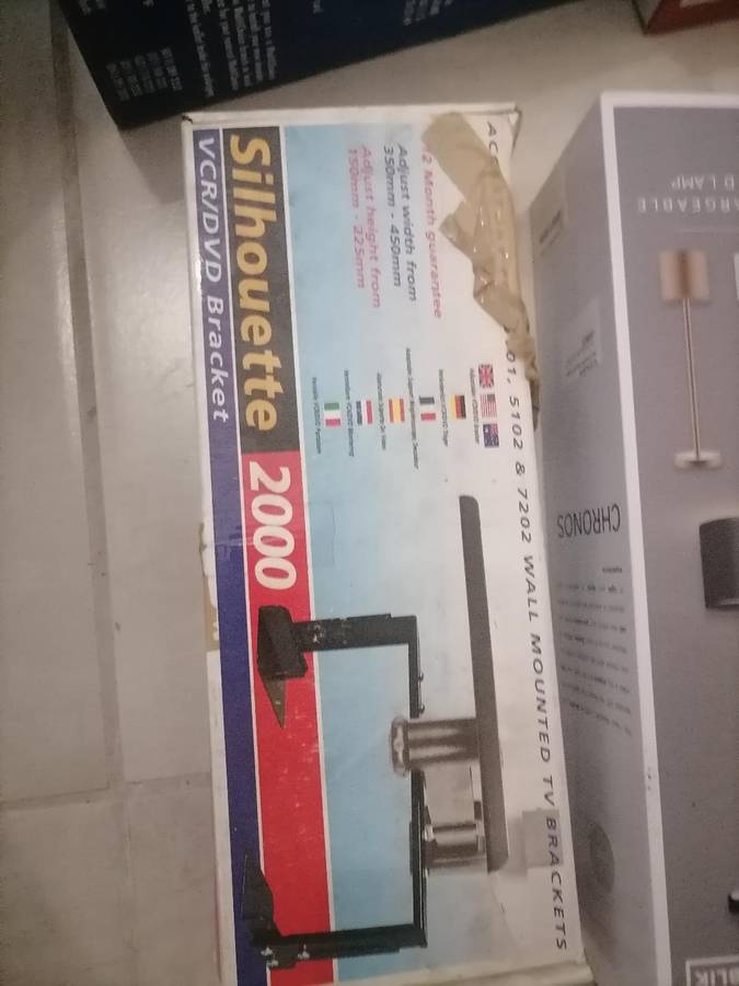 LOT OF UNTESTED ELECTRONICS