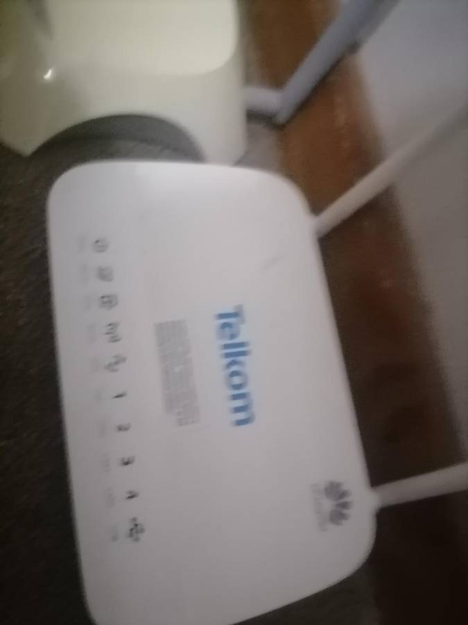 BULK LOT OF WIFI/3G ROUTERS,RANGER EXTENDER ETC*ONE BID FOR THE LOT*