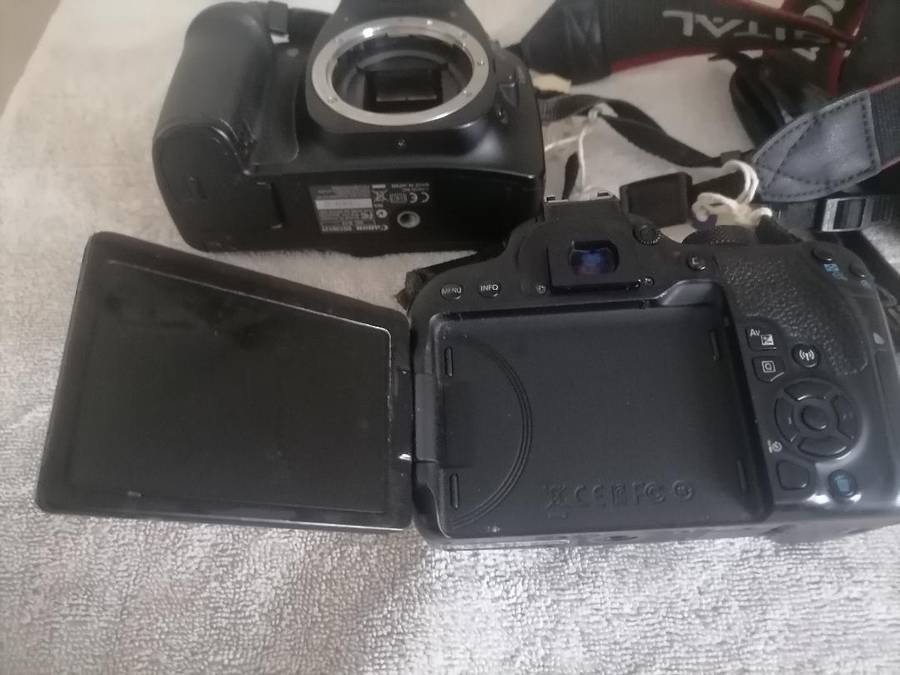 LOT OF 2 CAMERAS*ONE BID FOR LOT*CANON EOS800D+CANON EOS30D